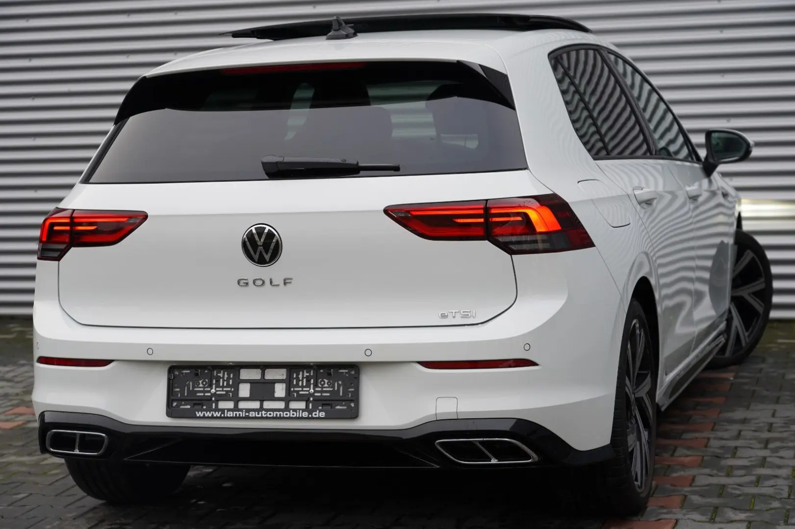 Golf VIII R-Line eTSI DSG PANO KEYLESS LED GARAN