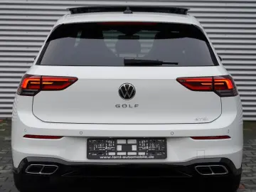 Golf VIII R-Line eTSI DSG PANO KEYLESS LED GARAN