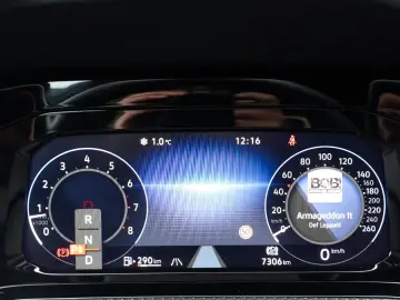 Golf VIII R-Line eTSI DSG PANO KEYLESS LED GARAN