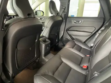 Volvo XC60 T6 AWD Geartronic Inscripție AHK