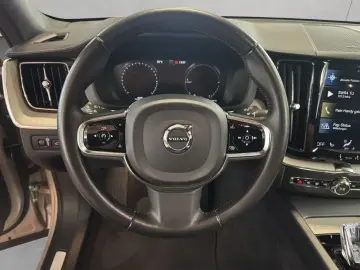 Volvo XC60 Inscripție de reîncărcare T8 AWD
