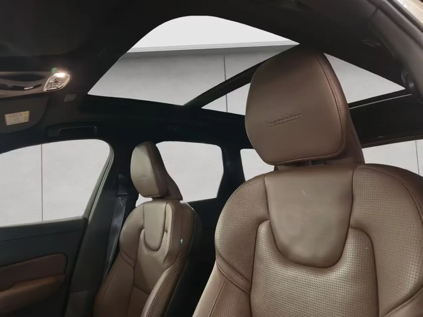 Volvo XC60 Inscripție de reîncărcare T8 AWD