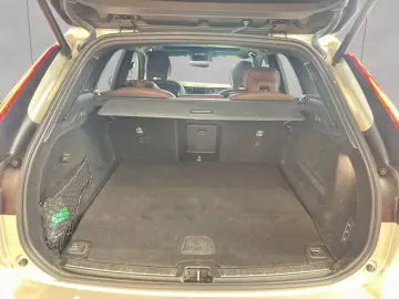 Volvo XC60 Inscripție de reîncărcare T8 AWD