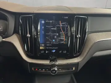 Volvo XC60 Inscripție de reîncărcare T8 AWD
