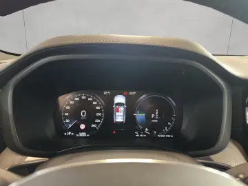 Volvo XC60 Inscripție de reîncărcare T8 AWD