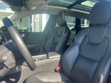 XC60 T8 AWD Recharge Geartronic RDesign Expressi