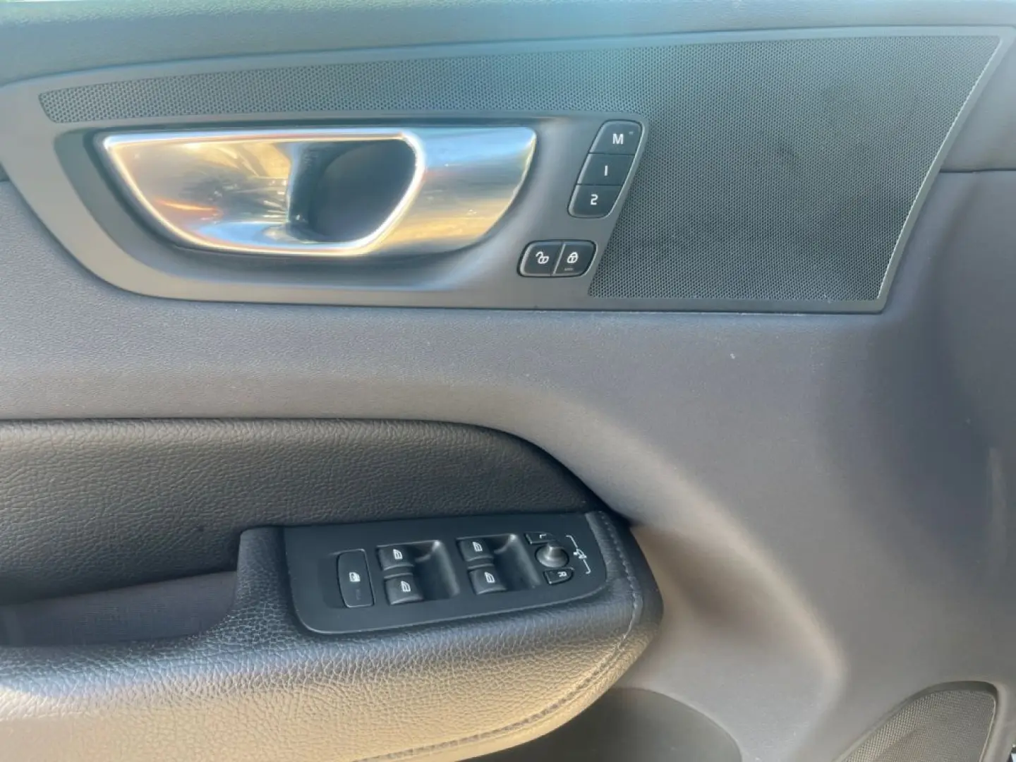 XC60 T8 AWD Recharge Geartronic RDesign Expressi