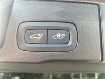 XC60 T8 AWD Recharge Geartronic RDesign Expressi