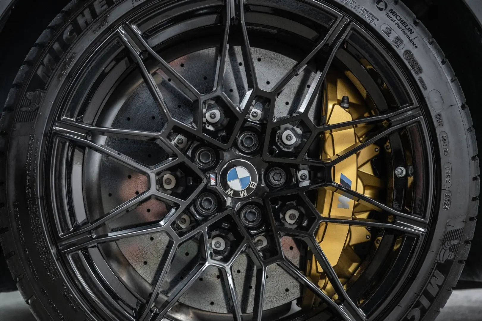 M4 Competition xDrive INDIVIDUAL DRIVERS KERAMIK