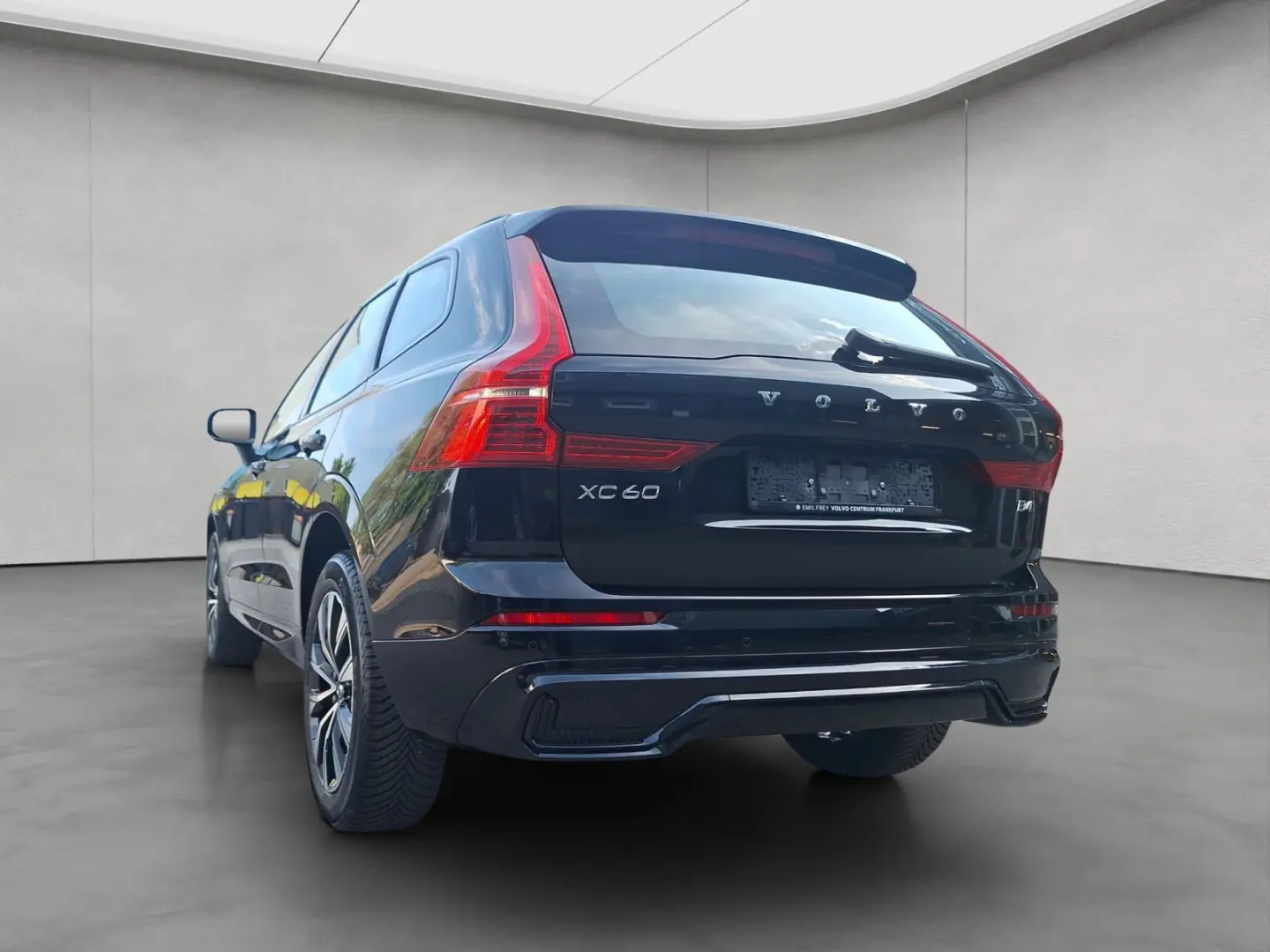 XC60 B4 B Plus Dark AHK PANO LEDER PDC