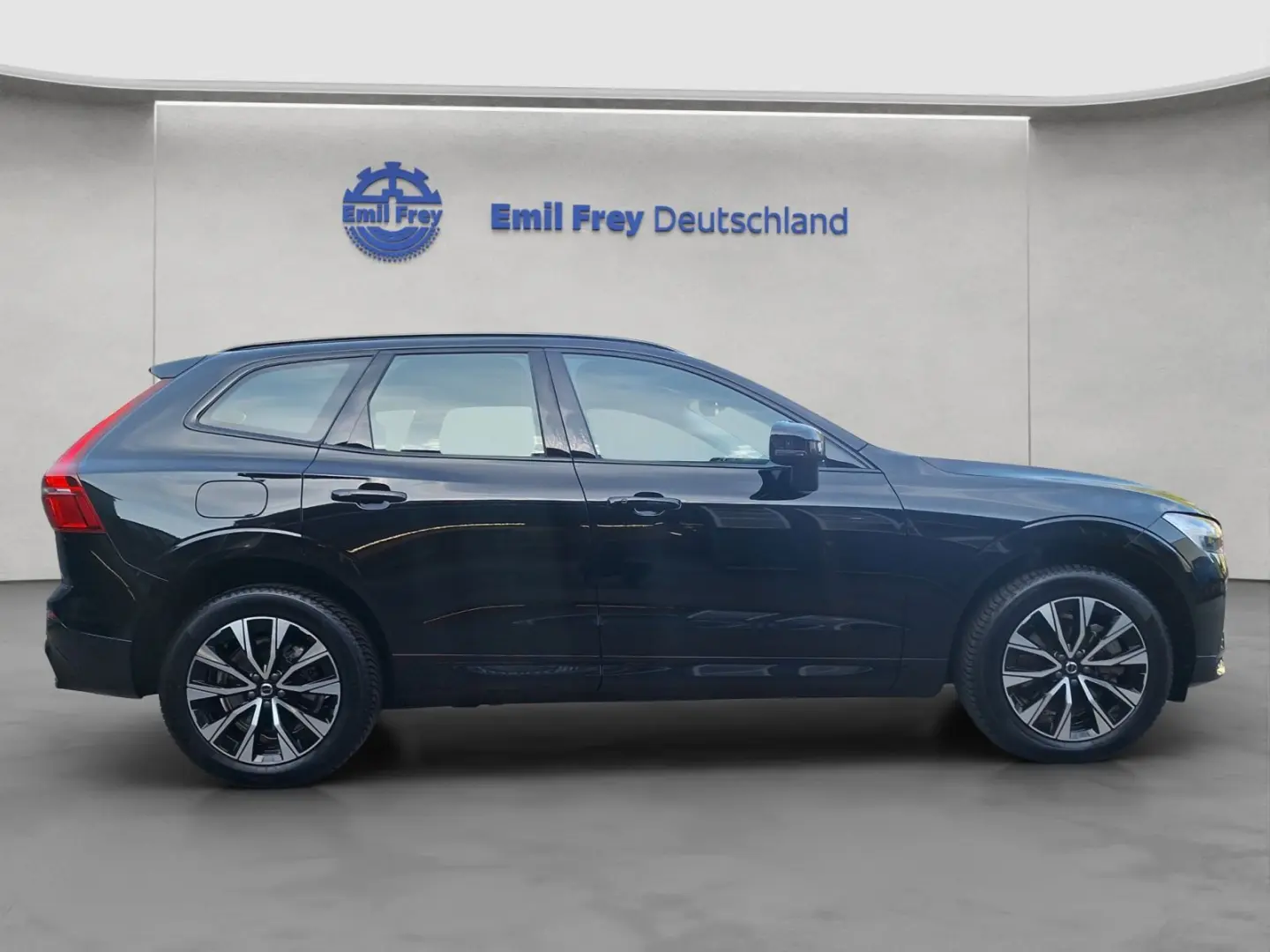XC60 B4 B Plus Dark AHK PANO LEDER PDC