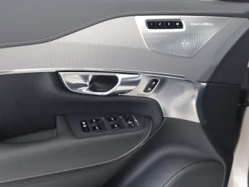XC 90 T8 Plus Bright Recharge Plug-In Hybrid AWD