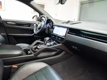 Porsche Cayenne Coupe