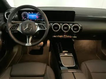 CLA 180 Coupé Progr Pano WinterPak AppleCarPlay