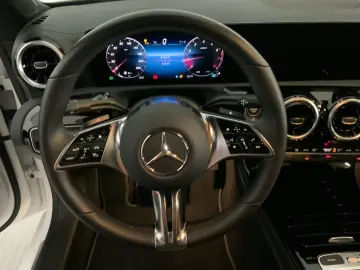 CLA 180 Coupé Progr Pano WinterPak AppleCarPlay
