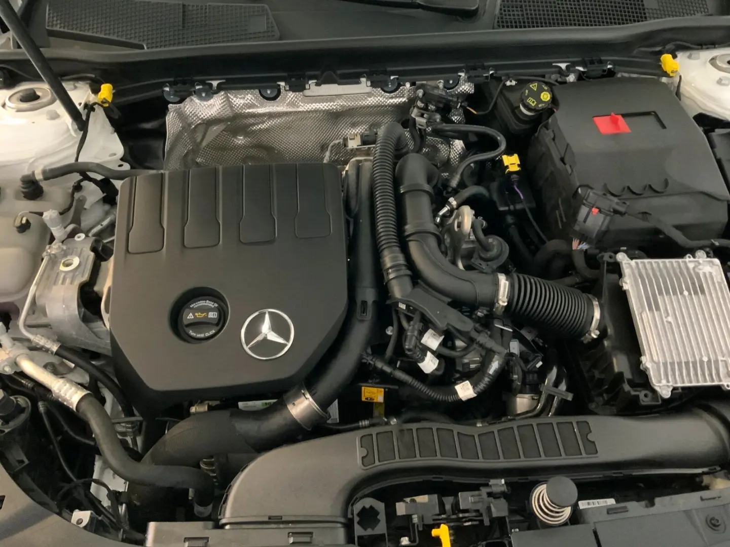 CLA 180 Coupé Progr Pano WinterPak AppleCarPlay