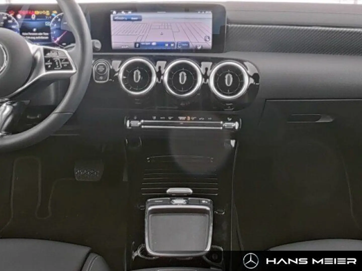 CLA 180 Progressive MBUX Panorama LED Cam MBUX