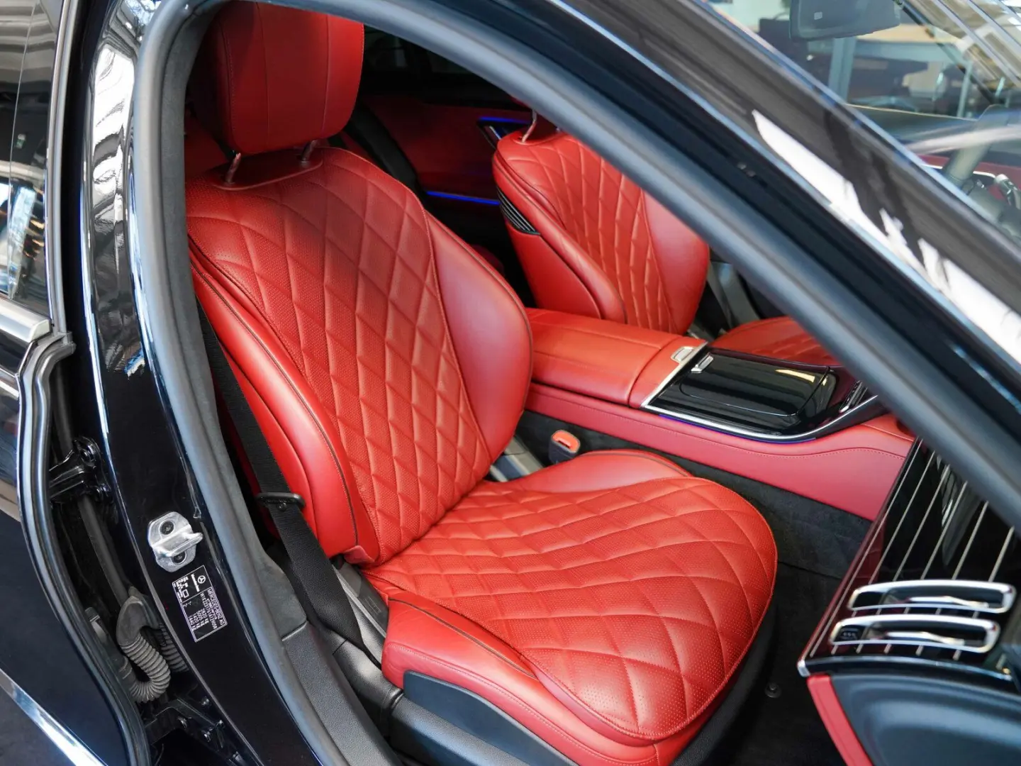 S 580 4M lang AMG Line Exklusiv karminrot Pano