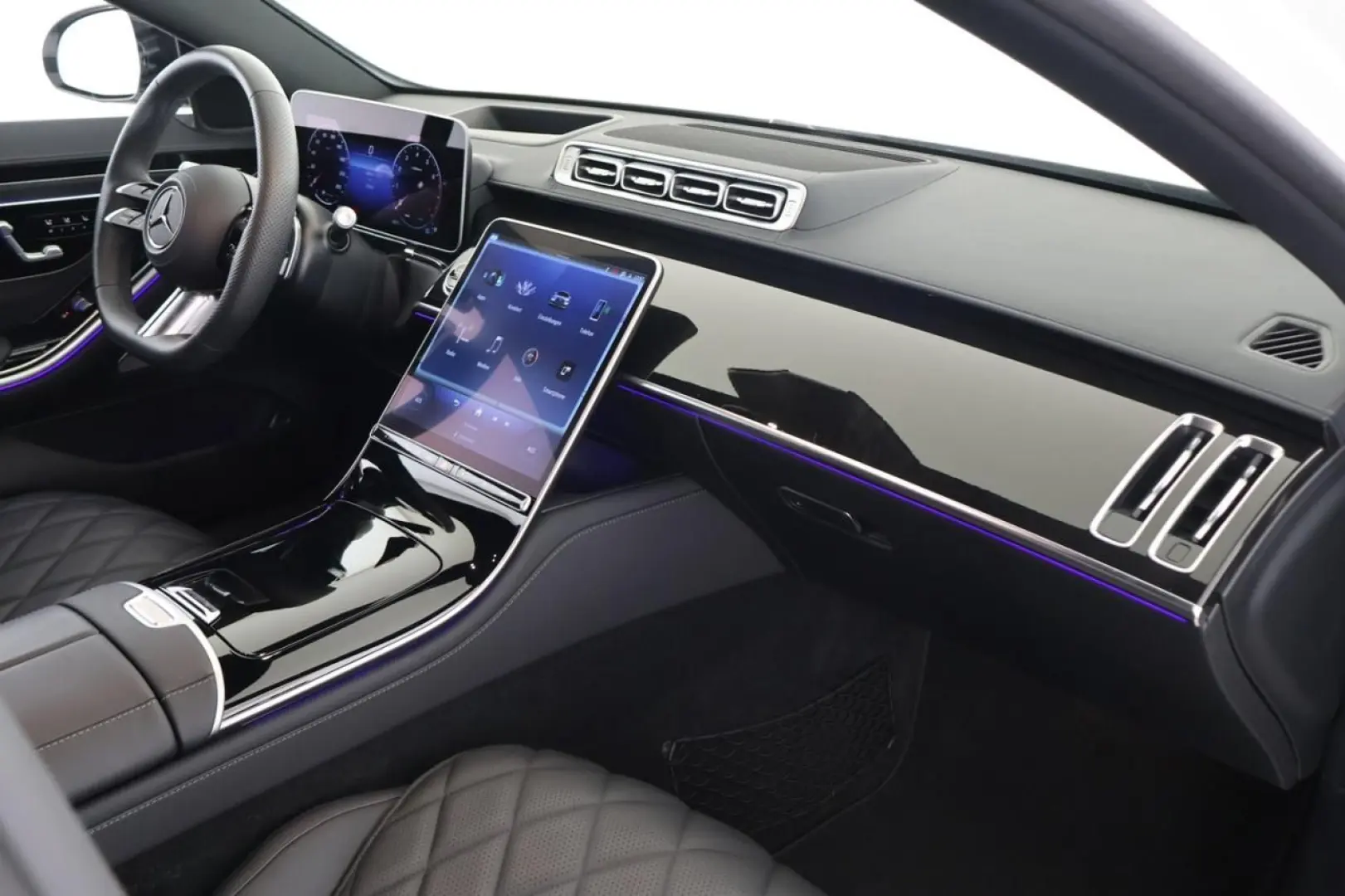 S 580 4M AMG Night Standhz Pano Massage HUD 360