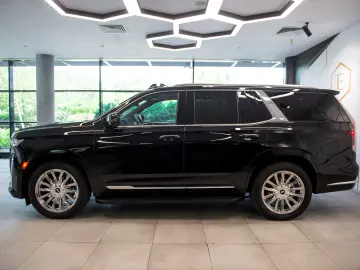 Cadillac Escalade 600 6.2 V8
