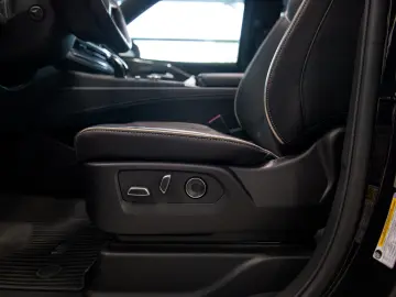 Cadillac Escalade 600 6.2 V8
