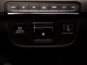 Cadillac Escalade 600 6.2 V8