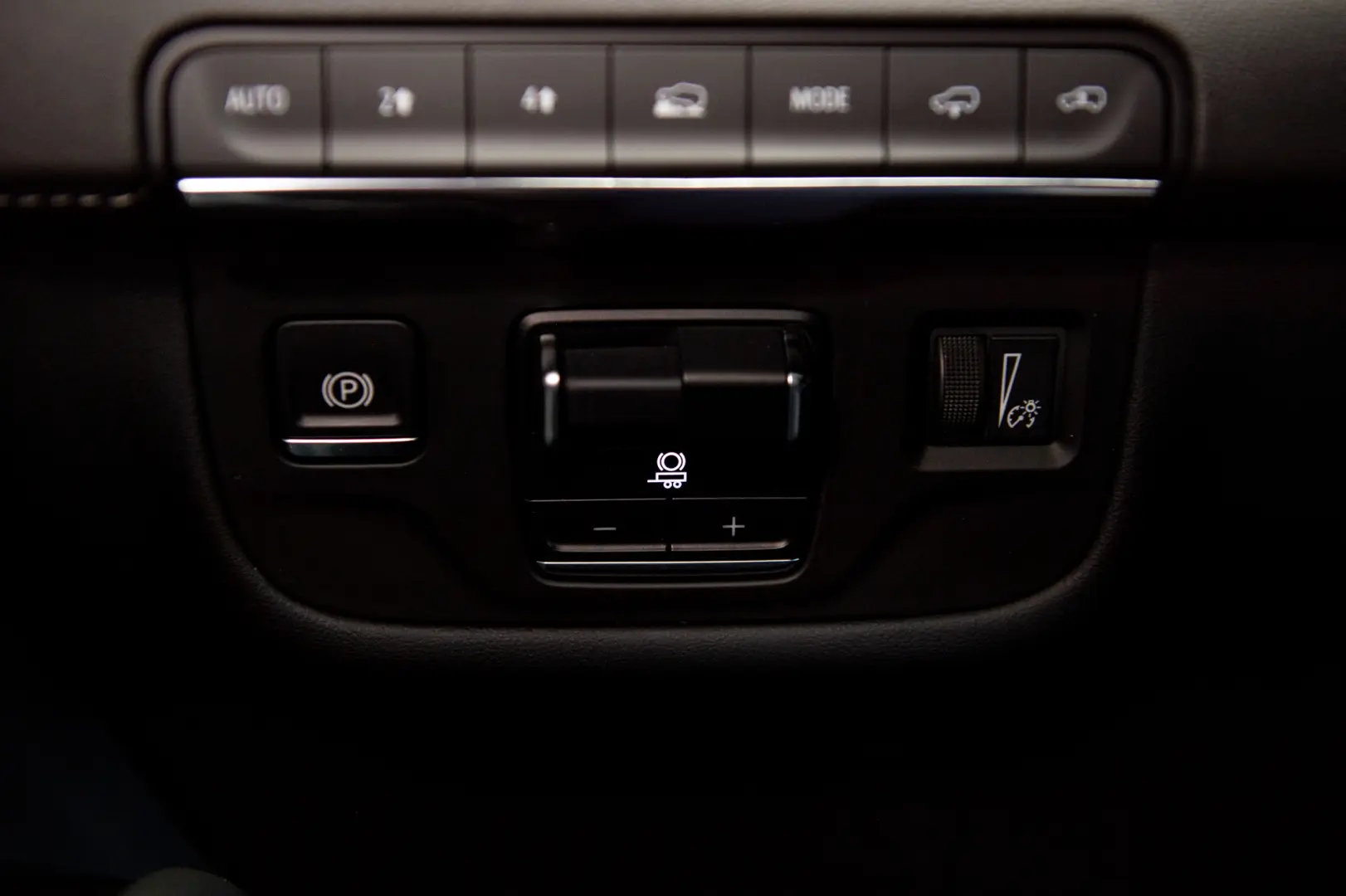 Cadillac Escalade 600 6.2 V8