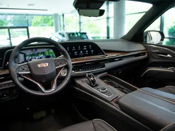 Cadillac Escalade 600 6.2 V8