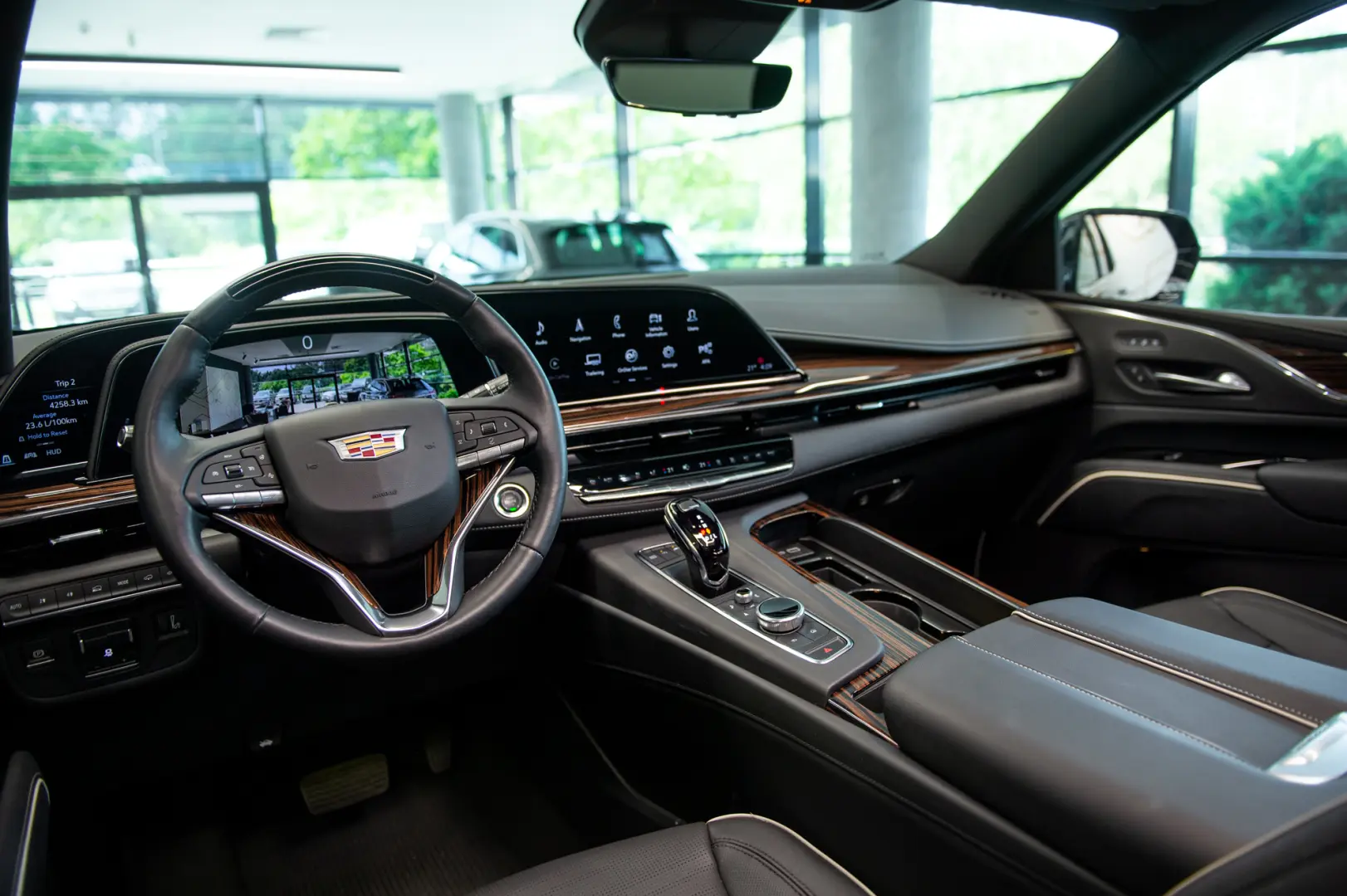 Cadillac Escalade 600 6.2 V8