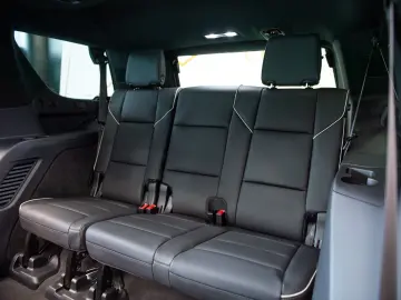 Cadillac Escalade 600 6.2 V8