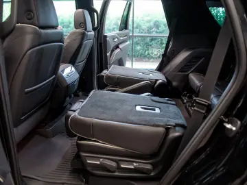 Cadillac Escalade 600 6.2 V8