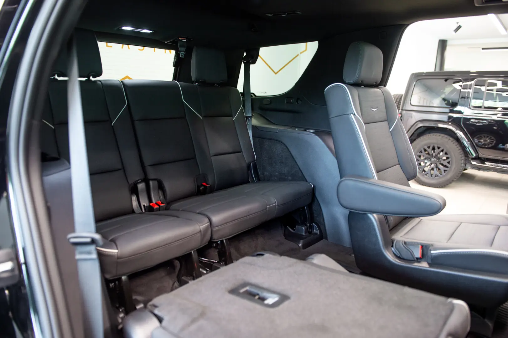 Cadillac Escalade 600 6.2 V8