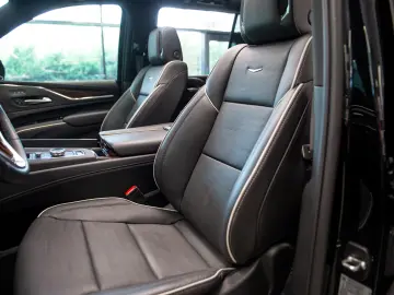 Cadillac Escalade 600 6.2 V8