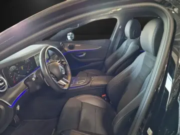 E 220 d AMG+MBUX+DISTR+NIGHT+AMBIENTE+KAMERA+AHK
