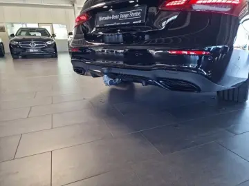 E 220 d AMG+MBUX+DISTR+NIGHT+AMBIENTE+KAMERA+AHK