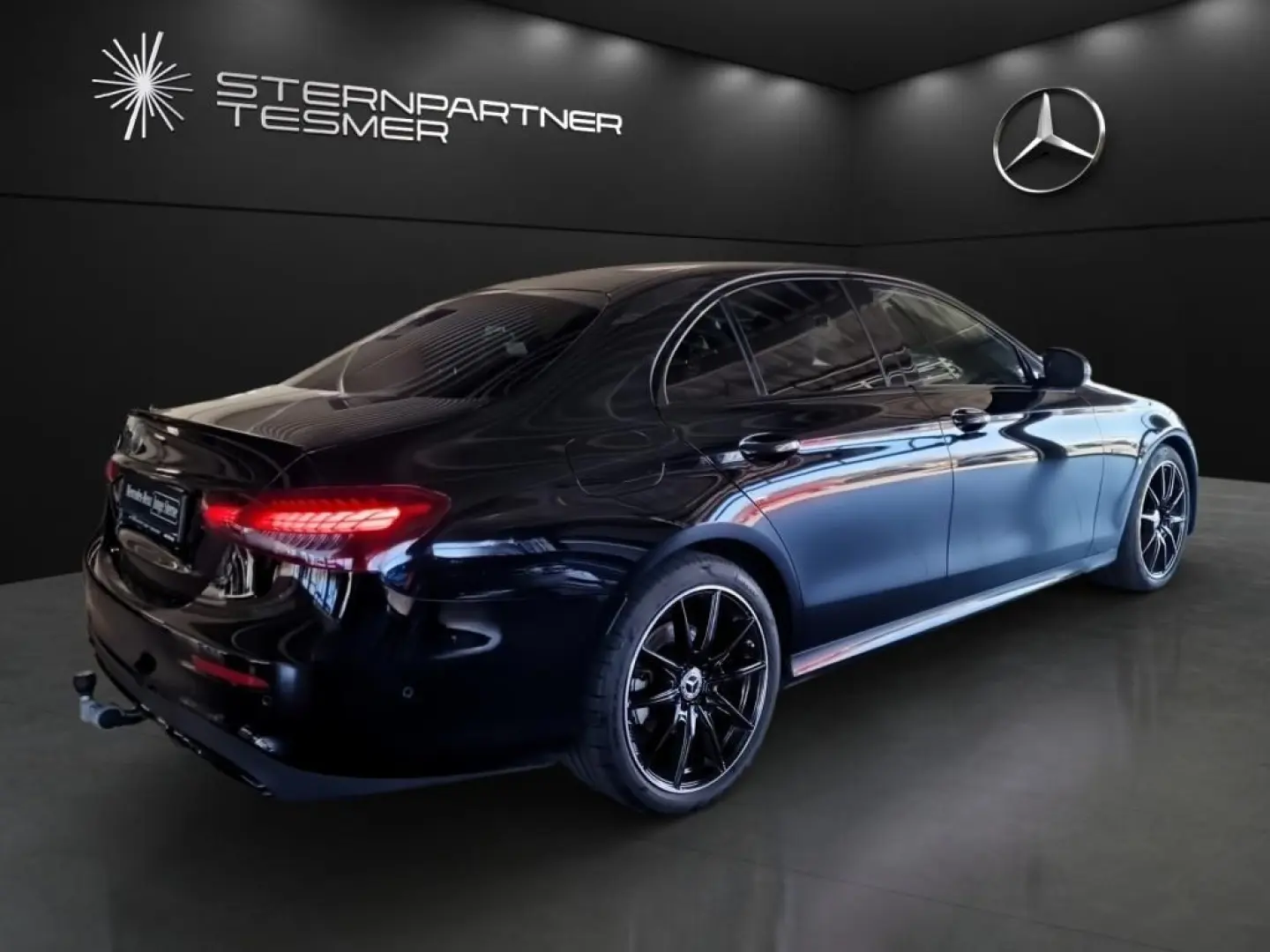 E 220 d AMG+MBUX+DISTR+NIGHT+AMBIENTE+KAMERA+AHK