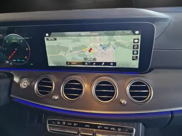 E 220 d AMG+MBUX+DISTR+NIGHT+AMBIENTE+KAMERA+AHK