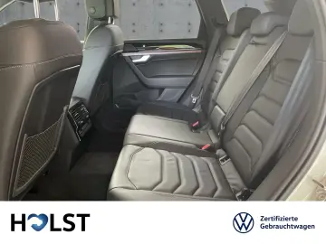 Touareg 3.0TDI DSG 4Motion R-Line IQ.DRIVE GJR A