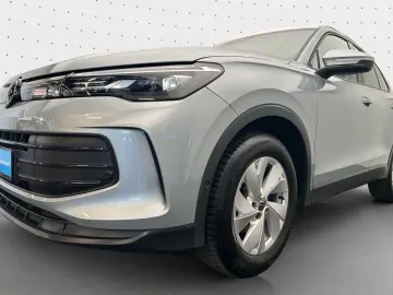 Tiguan 1.5 eTSI 96kW 7-Gang DSG AHK KAM ASG NAVI