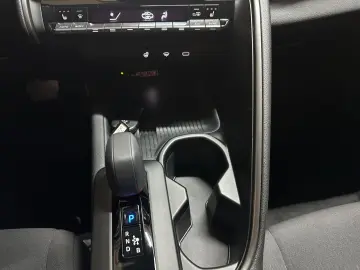 C-HR Hybrid FWD Team Deutschland
