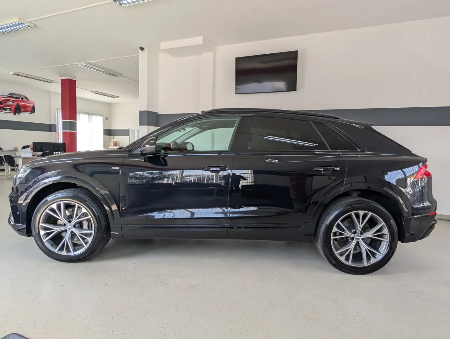 Q8 45 TDI Quattro S-line HD-MATRIX AHK LUFT 21