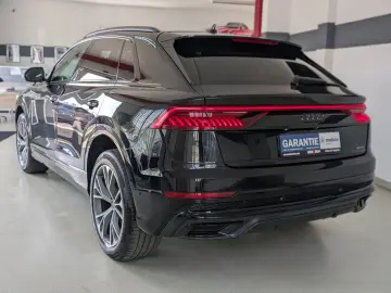 Q8 45 TDI Quattro S-line HD-MATRIX AHK LUFT 21
