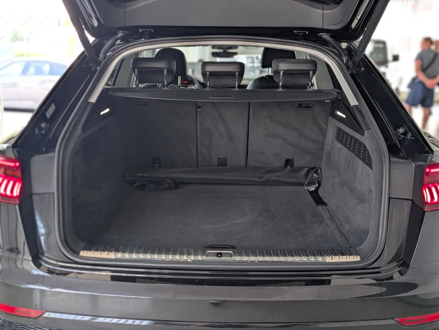 Q8 45 TDI Quattro S-line HD-MATRIX AHK LUFT 21
