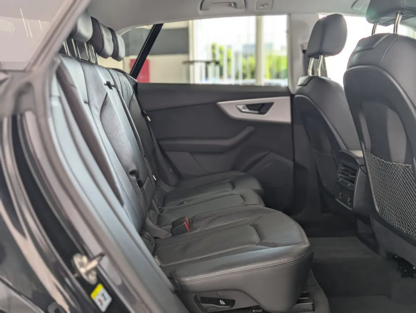 Q8 45 TDI Quattro S-line HD-MATRIX AHK LUFT 21