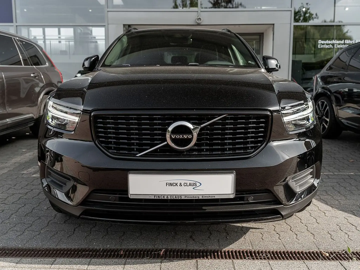 XC40 T3 R Design