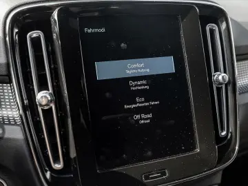 XC40 T3 R Design
