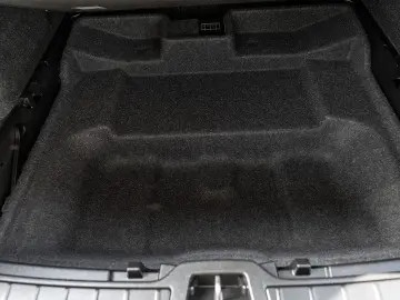 XC40 T3 R Design