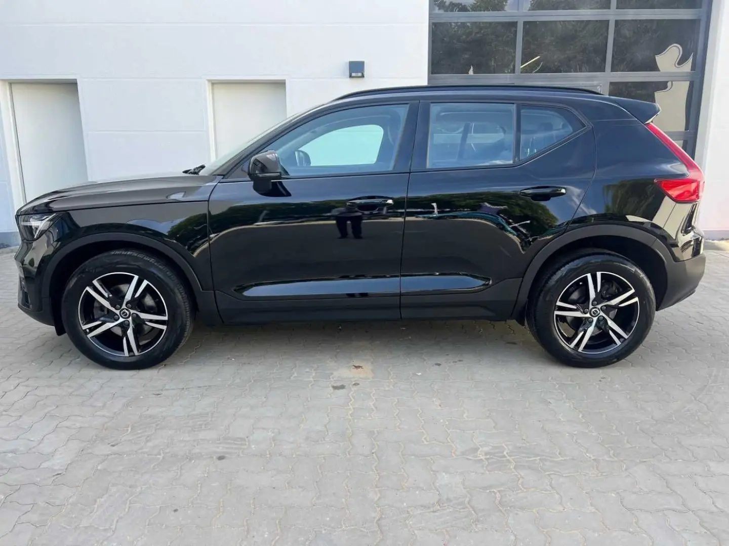XC40 B3 (B) 2WD Plus Dark RFK/ AHK/ uvm