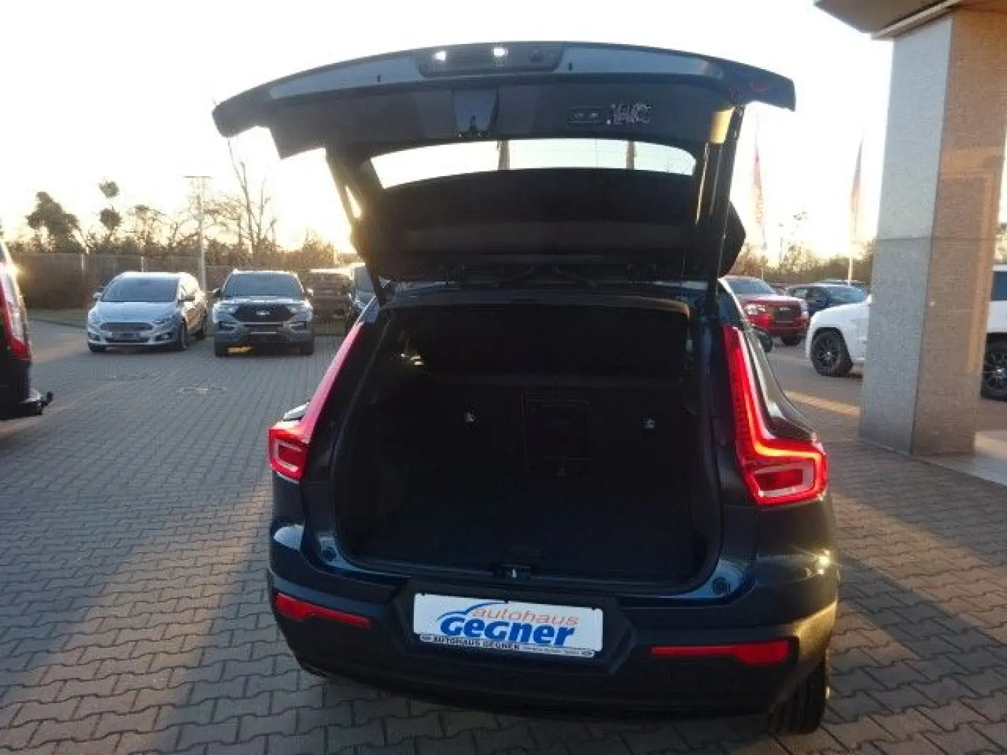 XC40 163PS Autm. R-Design Lagom-Edition Pano
