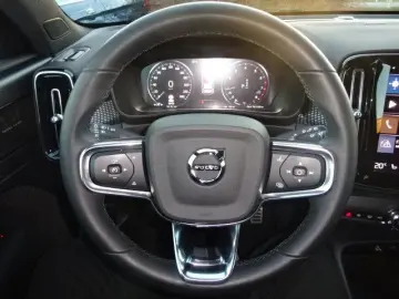 XC40 163PS Autm. R-Design Lagom-Edition Pano